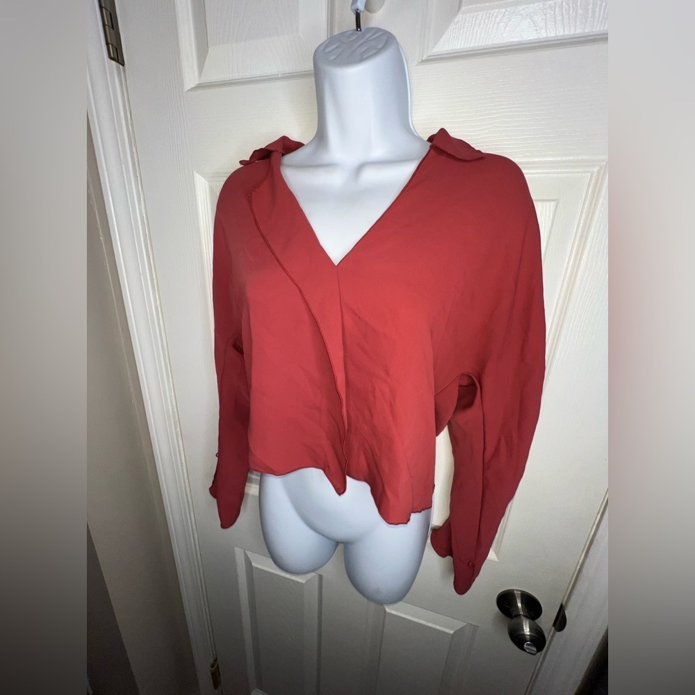 Aritzia Babaton Women’s XXS Martin Asymmetrical Crepe Long Sleeve Blouse Top 2XS - Picture 13 of 16